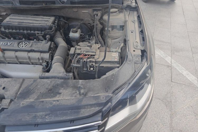 Used Volkswagen Bora 2014 1.6L Automatic Comfort Model Engine Bay Left