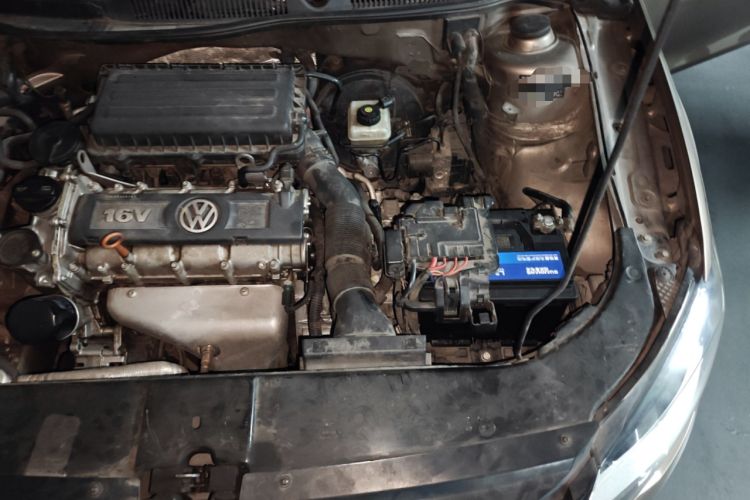 Used Volkswagen Bora 2014 1.6L Automatic Comfort Model Engine Bay Left
