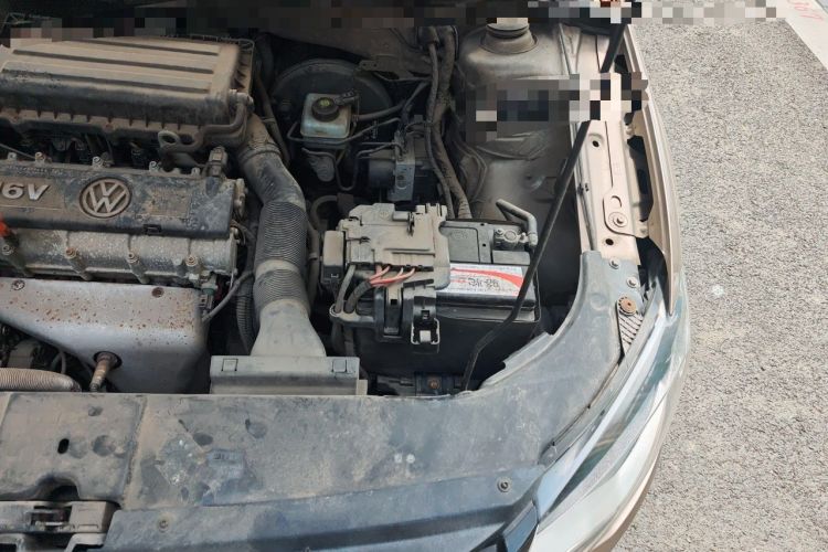 Used Volkswagen Bora 2014 1.6L Manual Fashion Edition Engine Bay Left