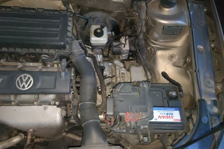 Used Volkswagen Bora 2014 1.6L Automatic Comfort Model Engine Bay Left