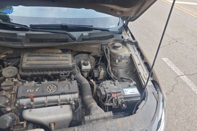 Used Volkswagen Bora 2014 1.6L Manual Comfort Model Engine Bay Left