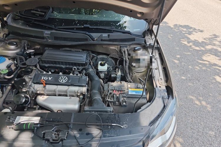 Used Volkswagen Bora 2014 1.6L Automatic Comfort Model Engine Bay Left