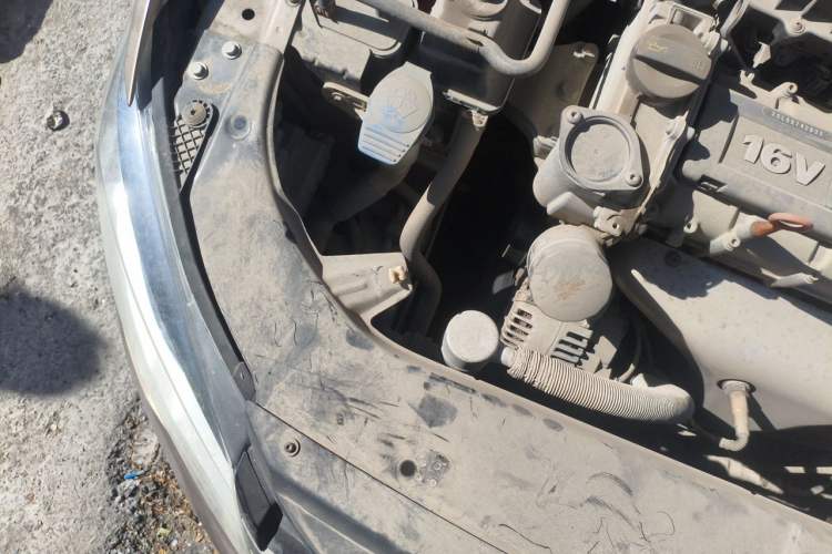 Used Volkswagen Bora 2014 1.6L Automatic Comfort Model Engine Bay Right