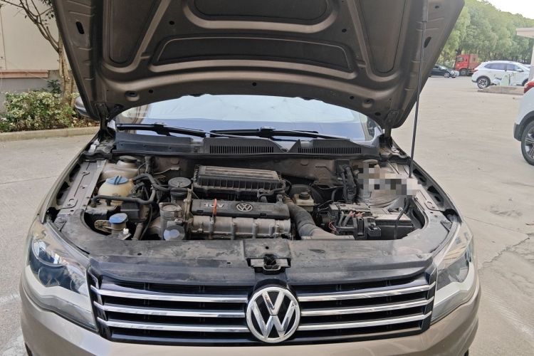Used Volkswagen Bora 2014 1.6L Automatic Comfort Model Engine Bay
