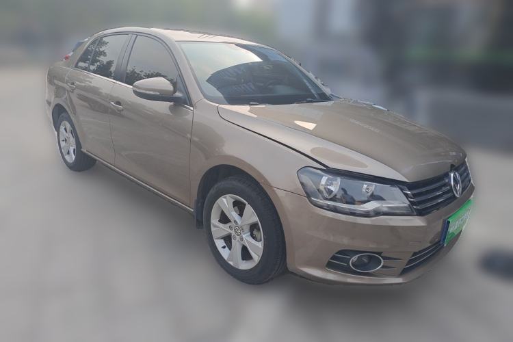 Used Volkswagen Bora 2014 1.6L Automatic Comfort Model Front Right 45 Deg