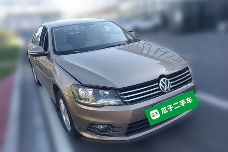 Used Volkswagen Bora 2014 1.6L Manual Fashion Edition Front Right 45 Deg