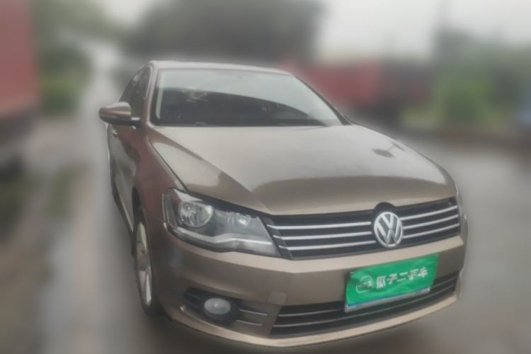 Used Volkswagen Bora 2014 1.6L Manual Comfort Model Front Right 45 Deg