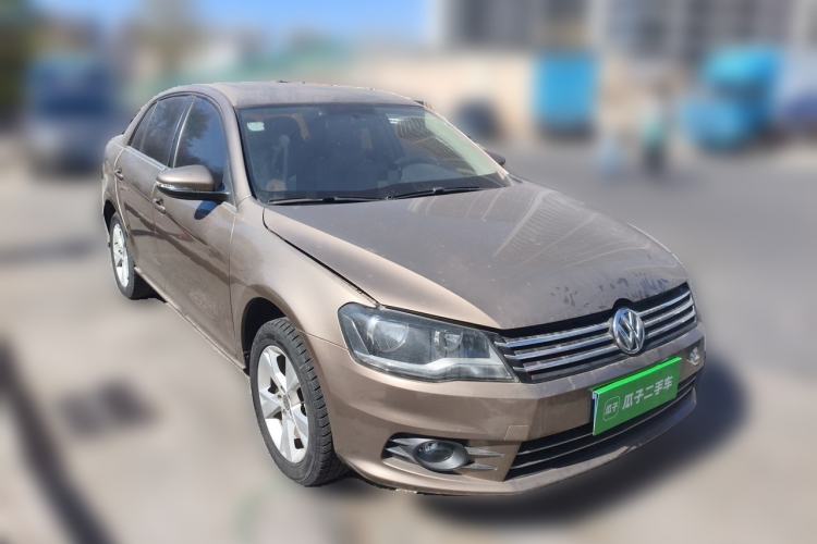 Used Volkswagen Bora 2014 1.6L Automatic Comfort Model Front Right 45 Deg