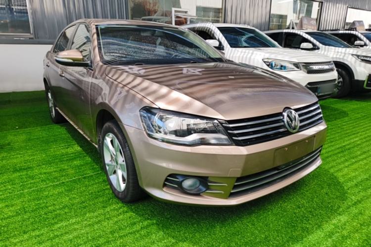 Used Volkswagen Bora 2014 1.6L Automatic Comfort Model Front Right 45 Deg
