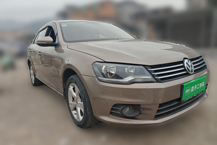 Used Volkswagen Bora 2014 1.6L Manual Comfort Model Front Right 45 Deg