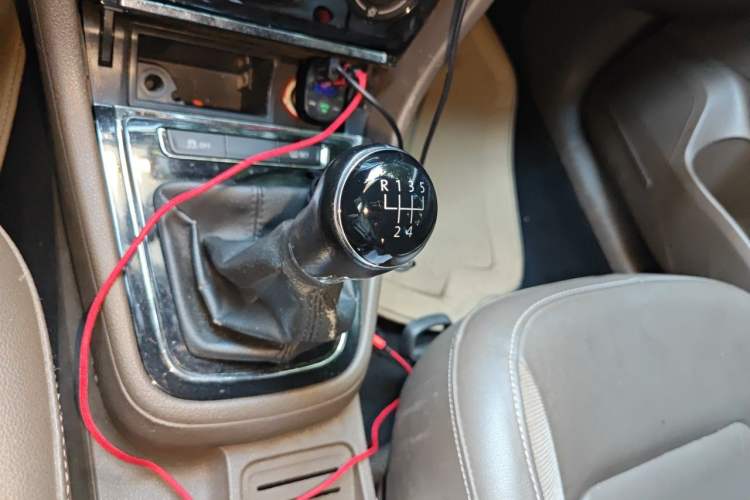 Used Volkswagen Bora 2014 1.6L Manual Comfort Model Gear Lever