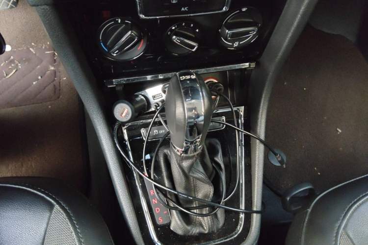Used Volkswagen Bora 2014 1.6L Automatic Comfort Model Gear Lever