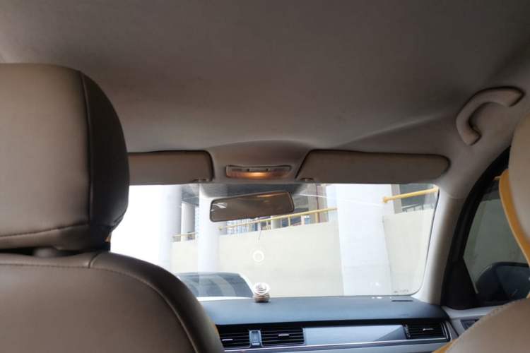 Used Volkswagen Bora 2014 1.6L Manual Fashion Edition Headliner
