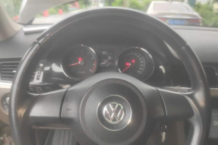 Used Volkswagen Bora 2014 1.6L Manual Comfort Model Instrument Cluster
