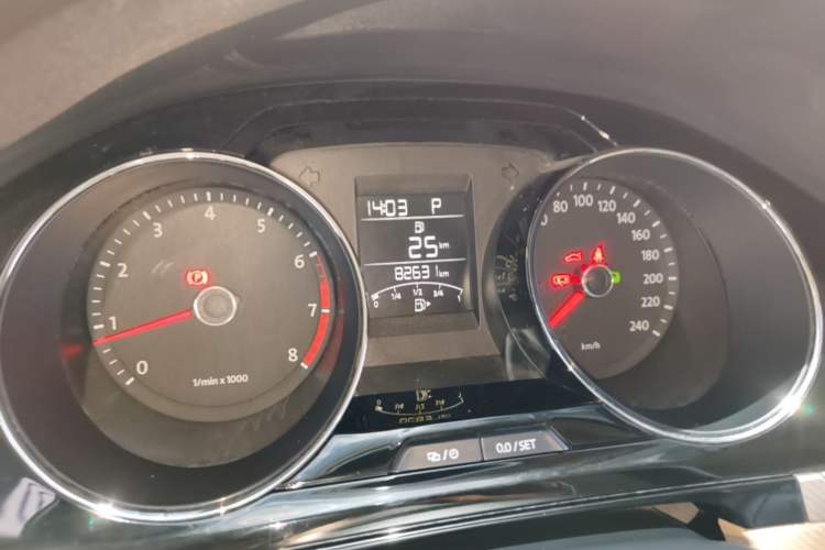 Used Volkswagen Bora 2014 1.6L Automatic Comfort Model Instrument Cluster