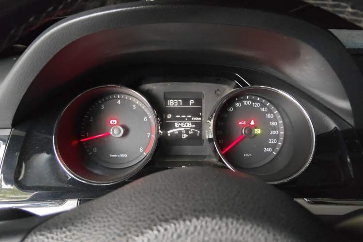 Used Volkswagen Bora 2014 1.6L Automatic Comfort Model Instrument Cluster