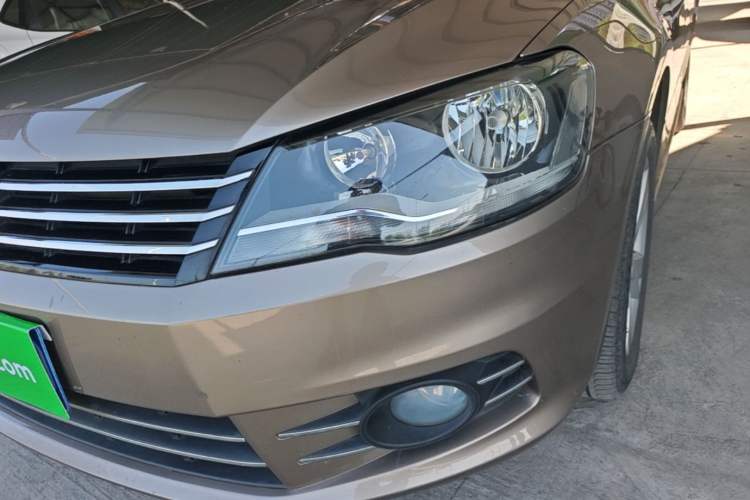 Used Volkswagen Bora 2014 1.6L Automatic Comfort Model Left Front Headlight