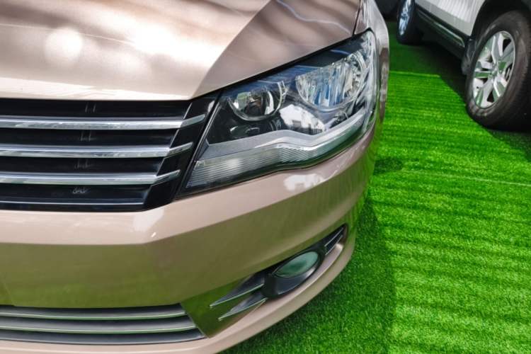 Used Volkswagen Bora 2014 1.6L Automatic Comfort Model Left Front Headlight