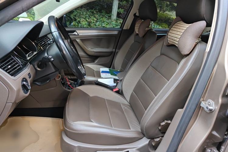 Used Volkswagen Bora 2014 1.6L Manual Comfort Model Left Front Seat