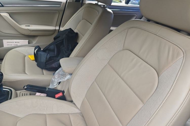Used Volkswagen Bora 2014 1.6L Manual Comfort Model Left Front Seat