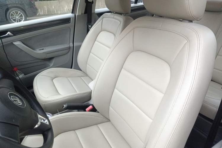 Used Volkswagen Bora 2014 1.6L Automatic Fashion Model Left Front Seat