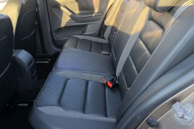 Used Volkswagen Bora 2014 1.6L Automatic Comfort Model Left Rear Seat