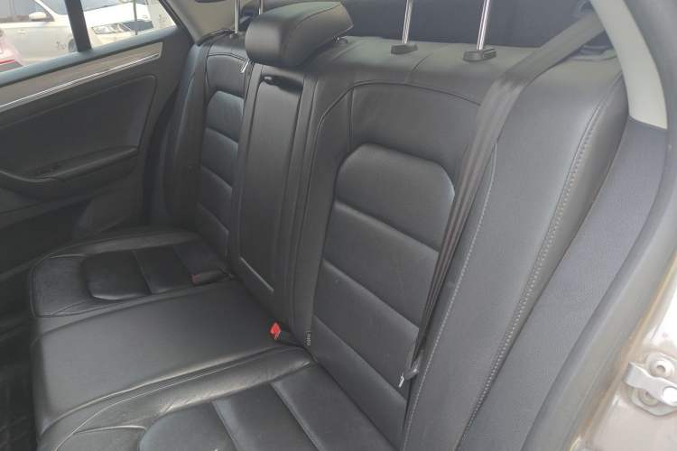 Used Volkswagen Bora 2014 1.6L Automatic Comfort Model Left Rear Seat