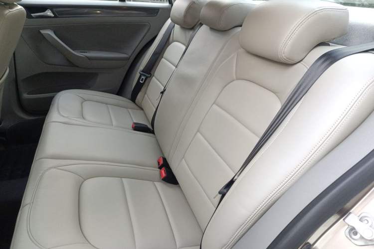 Used Volkswagen Bora 2014 1.6L Automatic Fashion Model Left Rear Seat