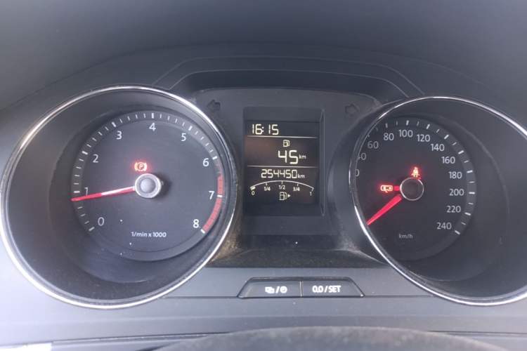 Used Volkswagen Bora 2014 1.6L Manual Fashion Edition Odometer Close Up