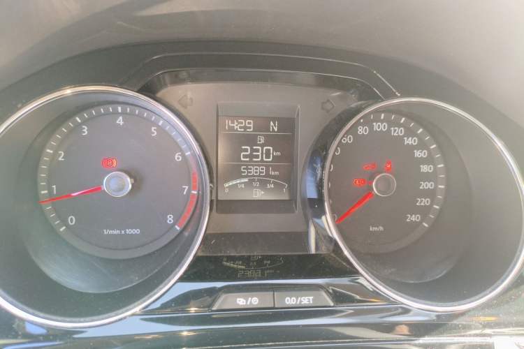 Used Volkswagen Bora 2014 1.6L Automatic Comfort Model Odometer Close Up