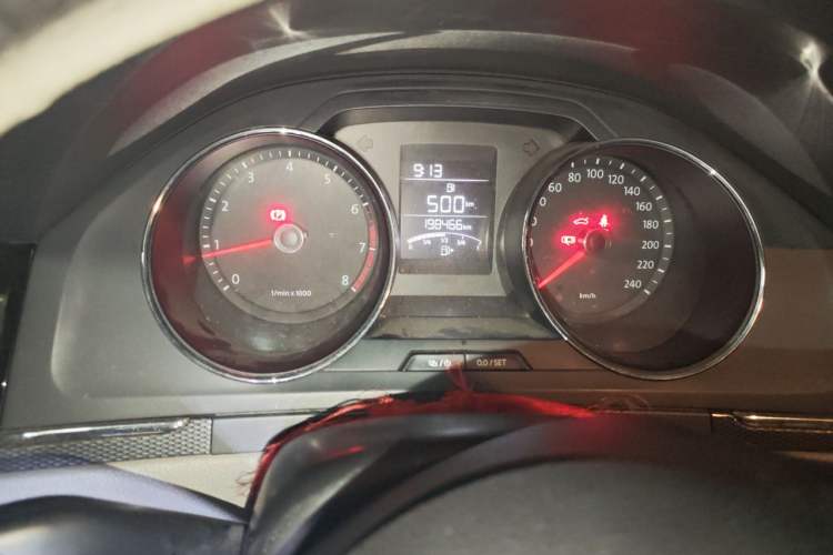 Used Volkswagen Bora 2014 1.6L Manual Fashion Edition Odometer Close Up