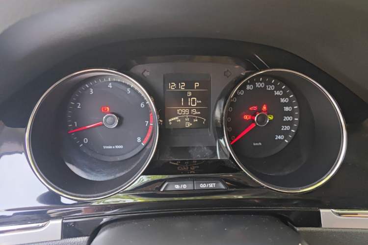 Used Volkswagen Bora 2014 1.6L Automatic Comfort Model Odometer Close Up
