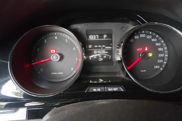 Used Volkswagen Bora 2014 1.6L Automatic Comfort Model Odometer Close Up
