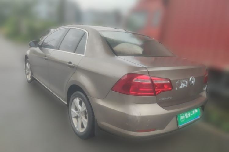 Used Volkswagen Bora 2014 1.6L Manual Comfort Model Rear Left 45 Deg