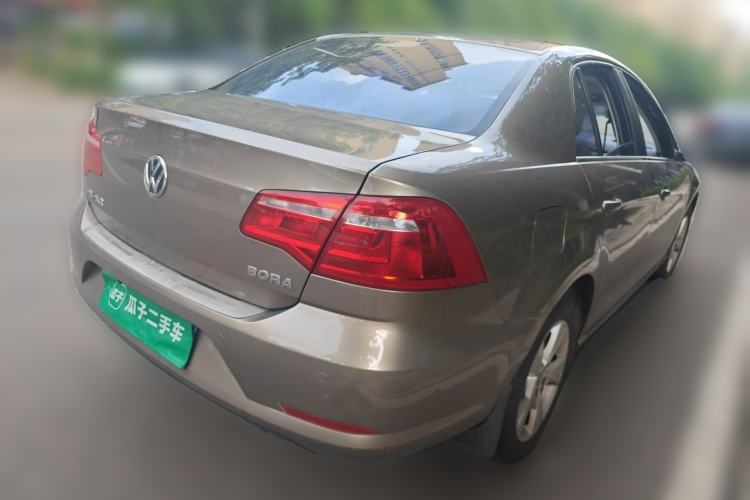 Used Volkswagen Bora 2014 1.6L Manual Comfort Model Rear Right 45 Deg