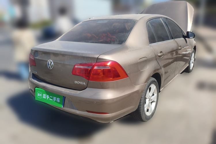 Used Volkswagen Bora 2014 1.6L Automatic Comfort Model Rear Right 45 Deg