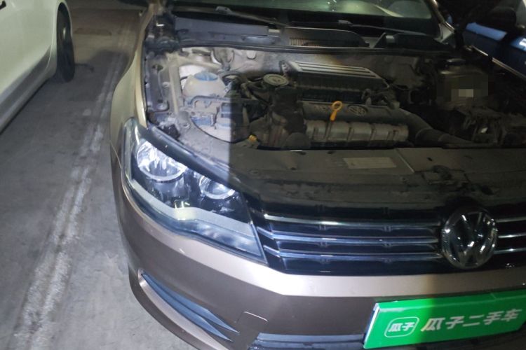 Used Volkswagen Bora 2014 1.6L Manual Fashion Edition Right Front Headlight