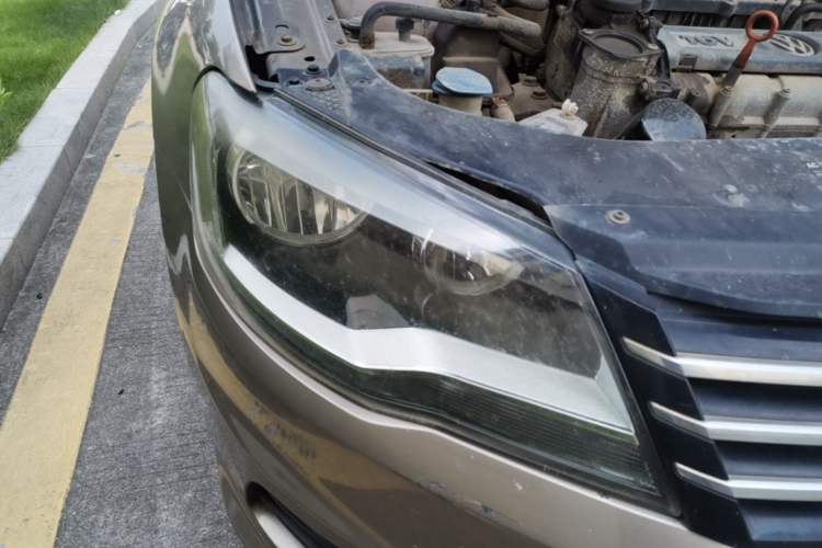 Used Volkswagen Bora 2014 1.6L Manual Fashion Edition Right Front Headlight