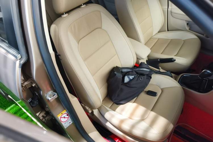Used Volkswagen Bora 2014 1.6L Automatic Comfort Model Right Front Seat