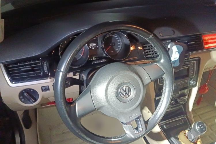 Used Volkswagen Bora 2014 1.6L Manual Comfort Model Steering Wheel