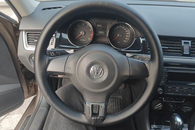 Used Volkswagen Bora 2014 1.6L Automatic Comfort Model Steering Wheel