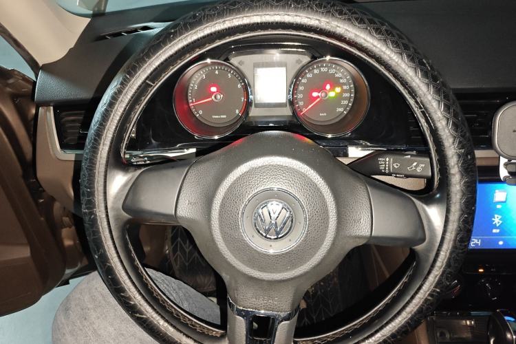 Used Volkswagen Bora 2014 1.6L Automatic Comfort Model Steering Wheel