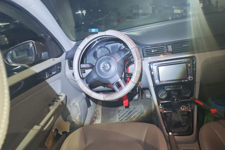 Used Volkswagen Bora 2014 1.6L Manual Fashion Edition Steering Wheel
