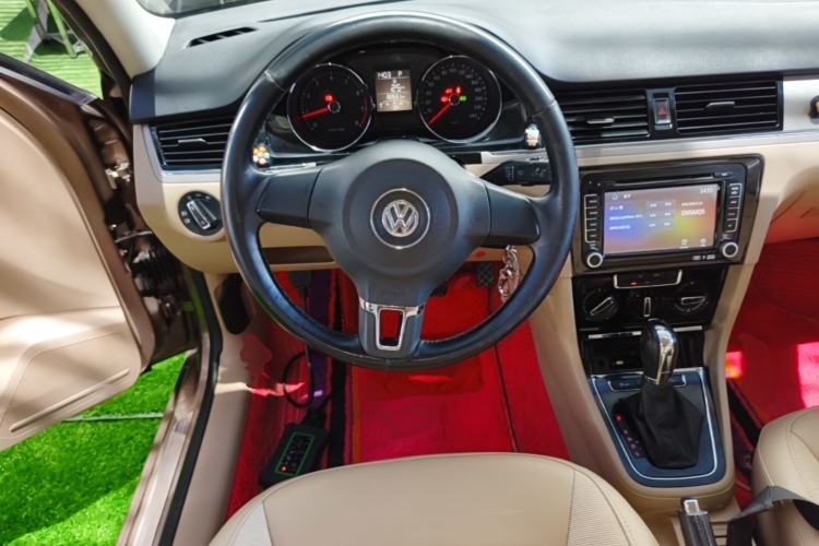 Used Volkswagen Bora 2014 1.6L Automatic Comfort Model Steering Wheel