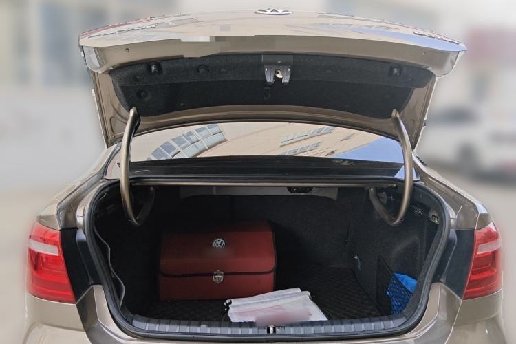 Used Volkswagen Bora 2014 1.6L Automatic Comfort Model Trunk
