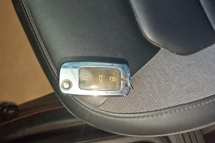 Used Volkswagen Bora 2014 1.6L Automatic Comfort Model Vehicle Key