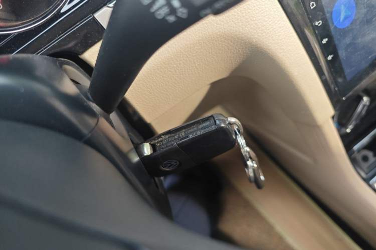 Used Volkswagen Bora 2014 1.6L Manual Comfort Model Vehicle Key