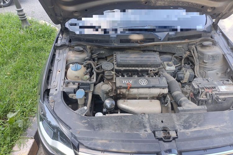 Used Volkswagen Bora 2014 1.6L Manual Comfort Model Engine Bay Right