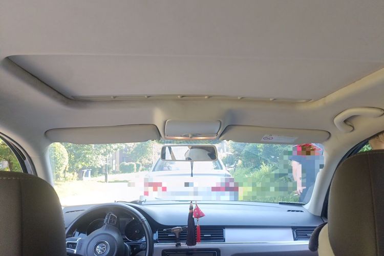 Used Volkswagen Bora 2014 1.6L Manual Comfort Model Headliner
