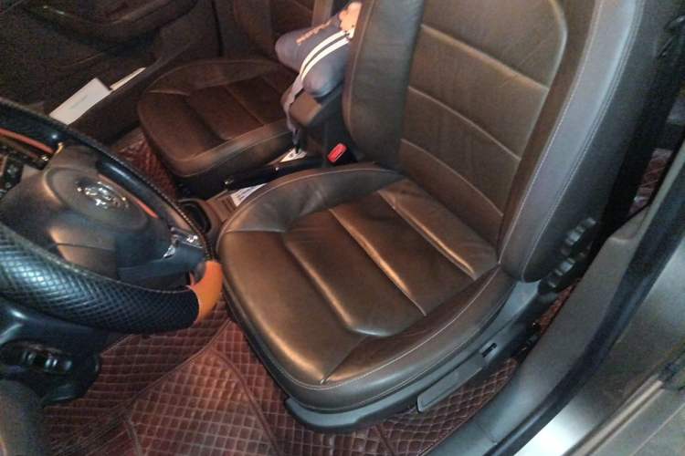Used Volkswagen Bora 2014 1.6L Automatic Comfort Model Left Front Seat